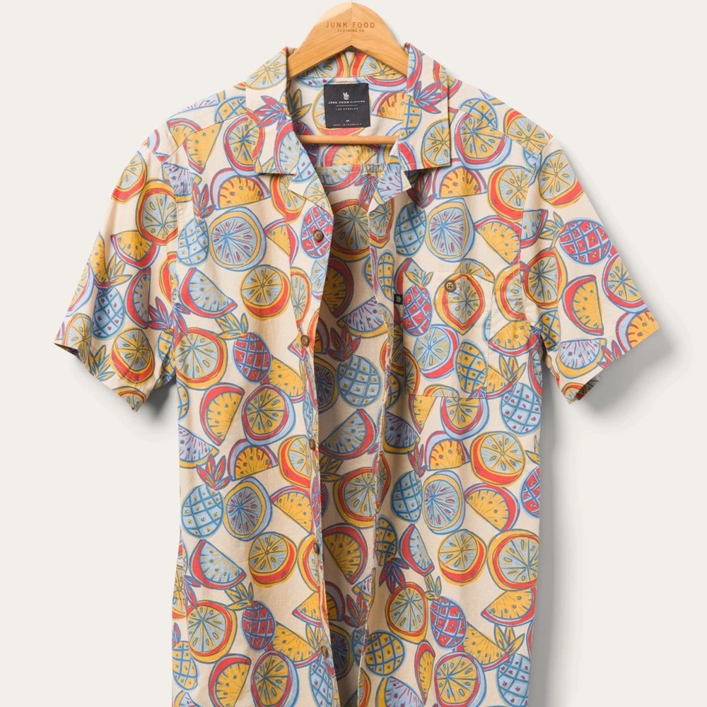NWT JunkFood Unisex Maxim Fruit Print Camp Shirt
